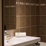 Le Phenix 4*