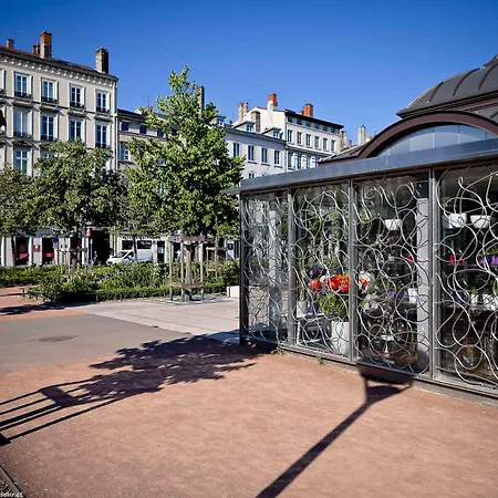 Hotel Le Phenix