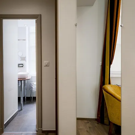 Hotel Le Phenix 4*