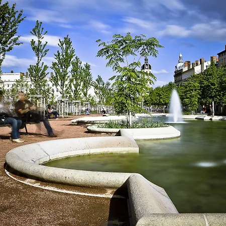 Hotel Le Phenix Lyon