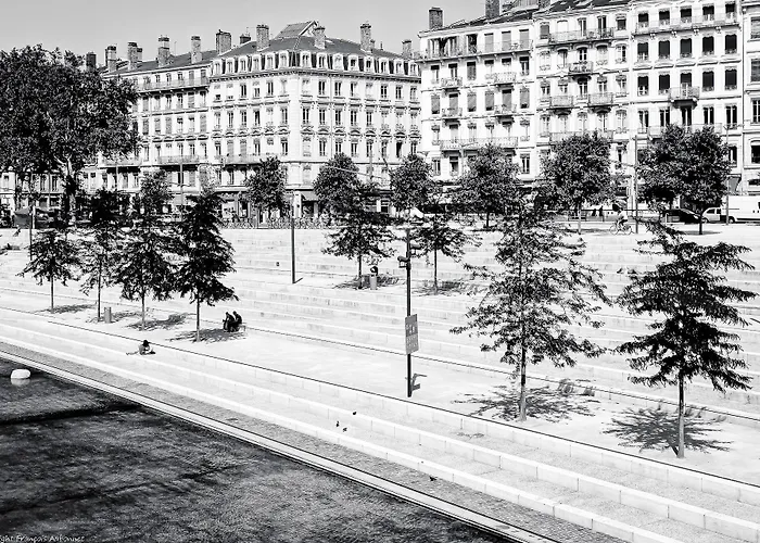 Le Phenix 4* Лион