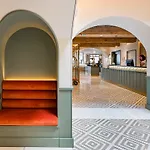 Hotel Le Phenix